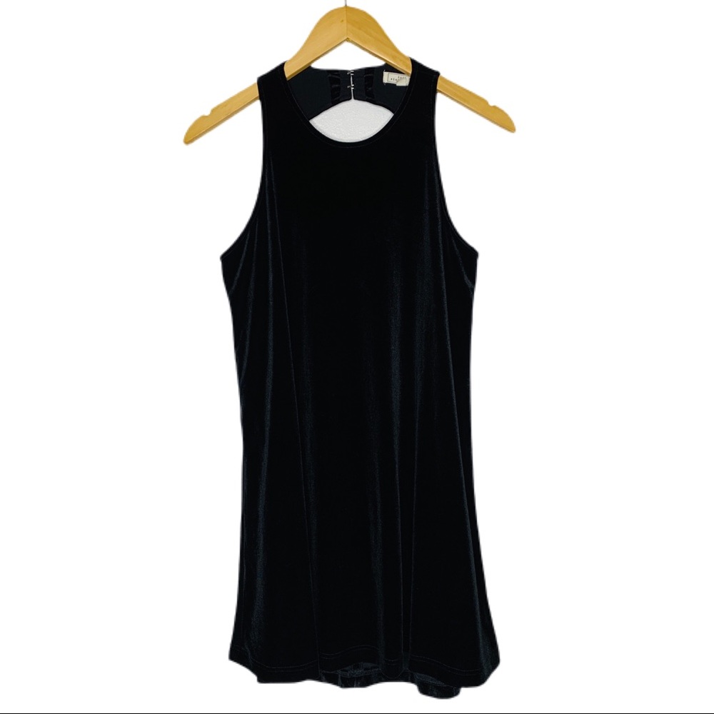 Knot Sisters Black Velvet A-line Dress‎